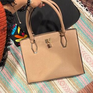 Elegant Tan Handbag
